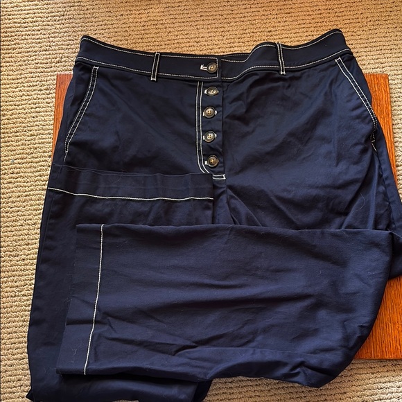LOFT navy blue wide leg pants.Button front. Accent white stitching.Size 14Mcurvy - Picture 3 of 11